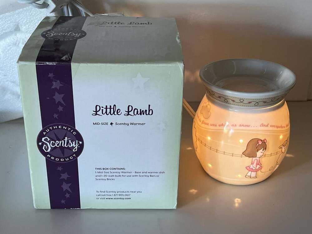 AUTHENTIC SCENTSY WAX WARMER "LITTLE LAMB" Mid Size w/box Nursery Mary Lamb